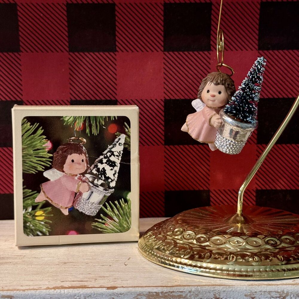 1981 Hallmark Thimble Angel #4 Vintage Keepsake Christmas Ornament | Series